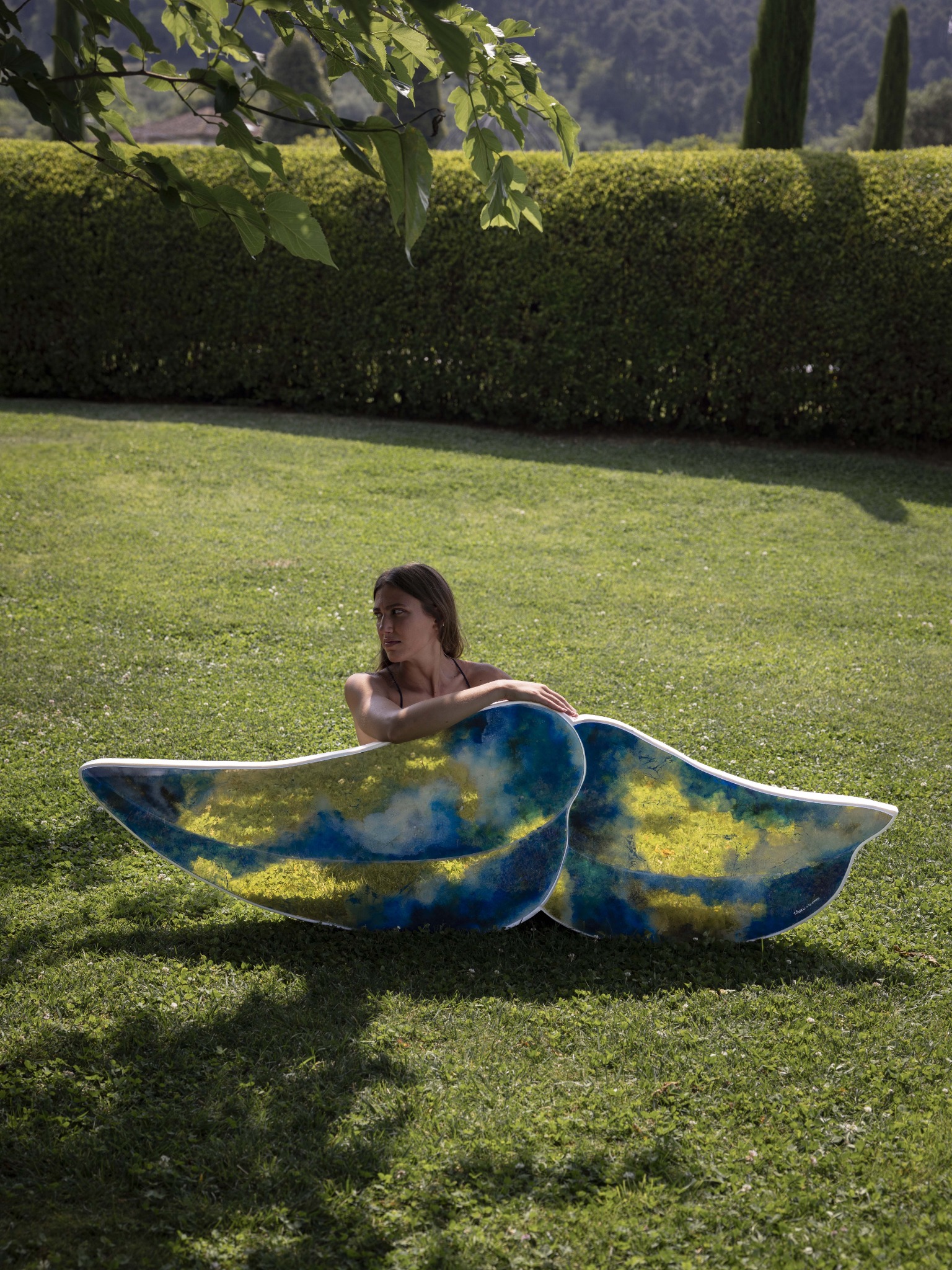 Fluid identity — photograph 2 of 5