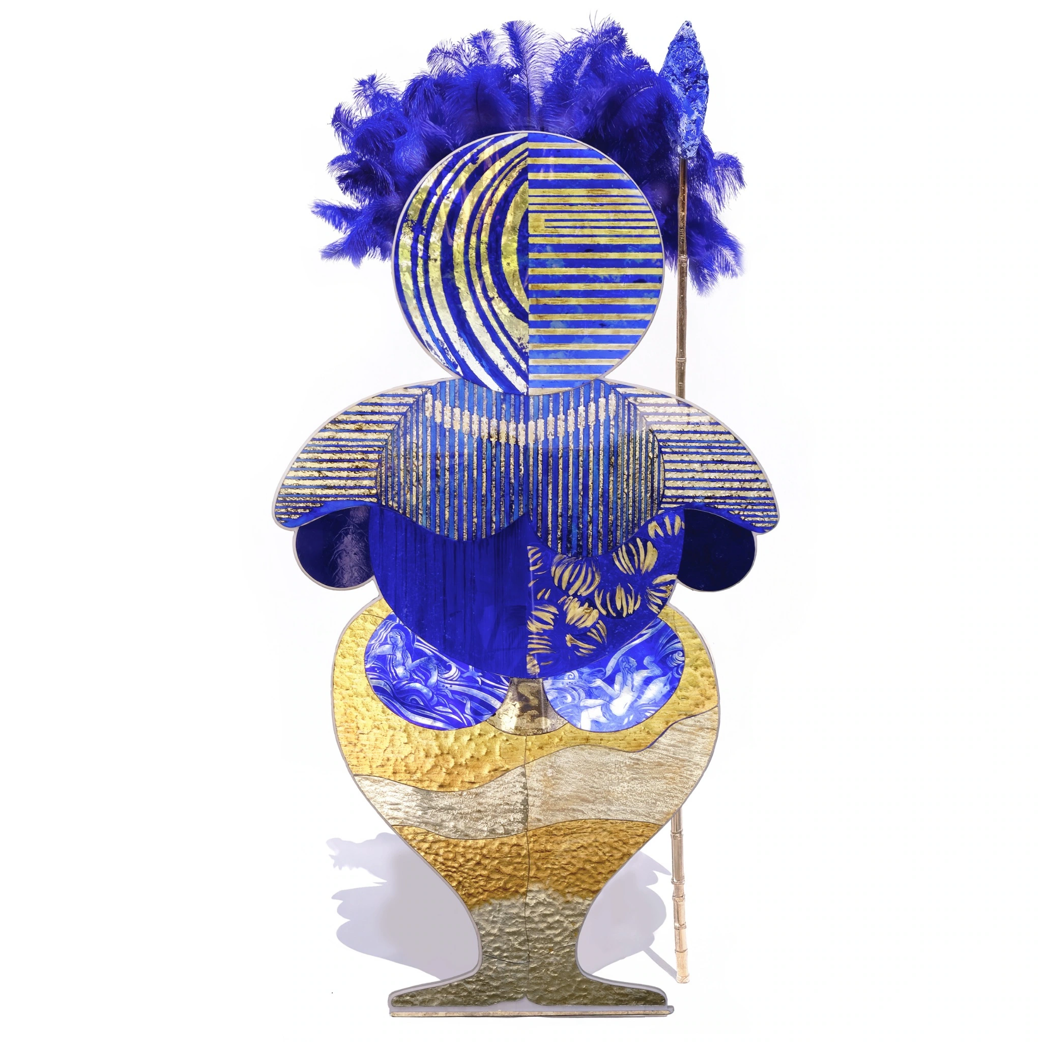 Guerriero 2, scultura blu e oro di Luca Turelli